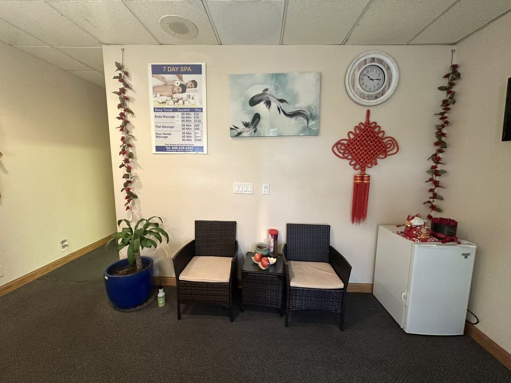 Waiting area and decor inside 7 DAY SPA